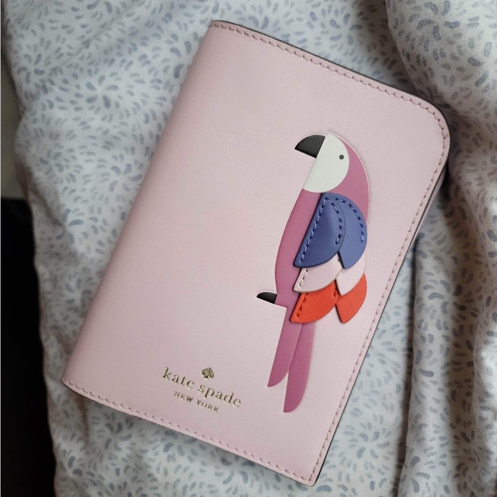 NWT Kate Spade Passport Holder
